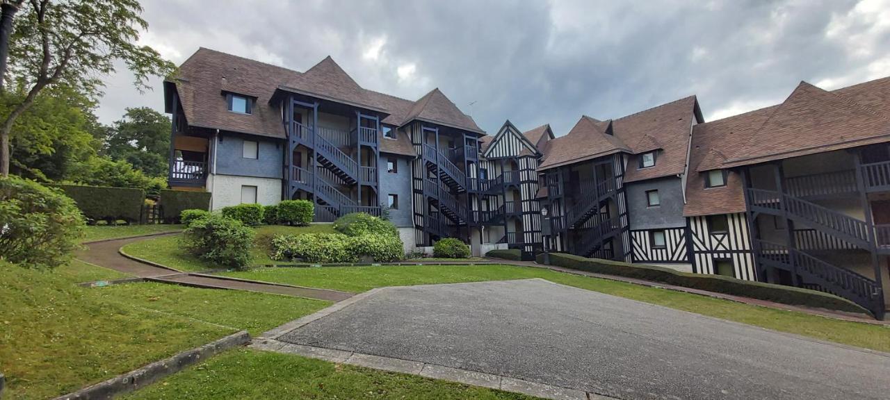 Appartement Domaine Des Yearlings ドーヴィル エクステリア 写真